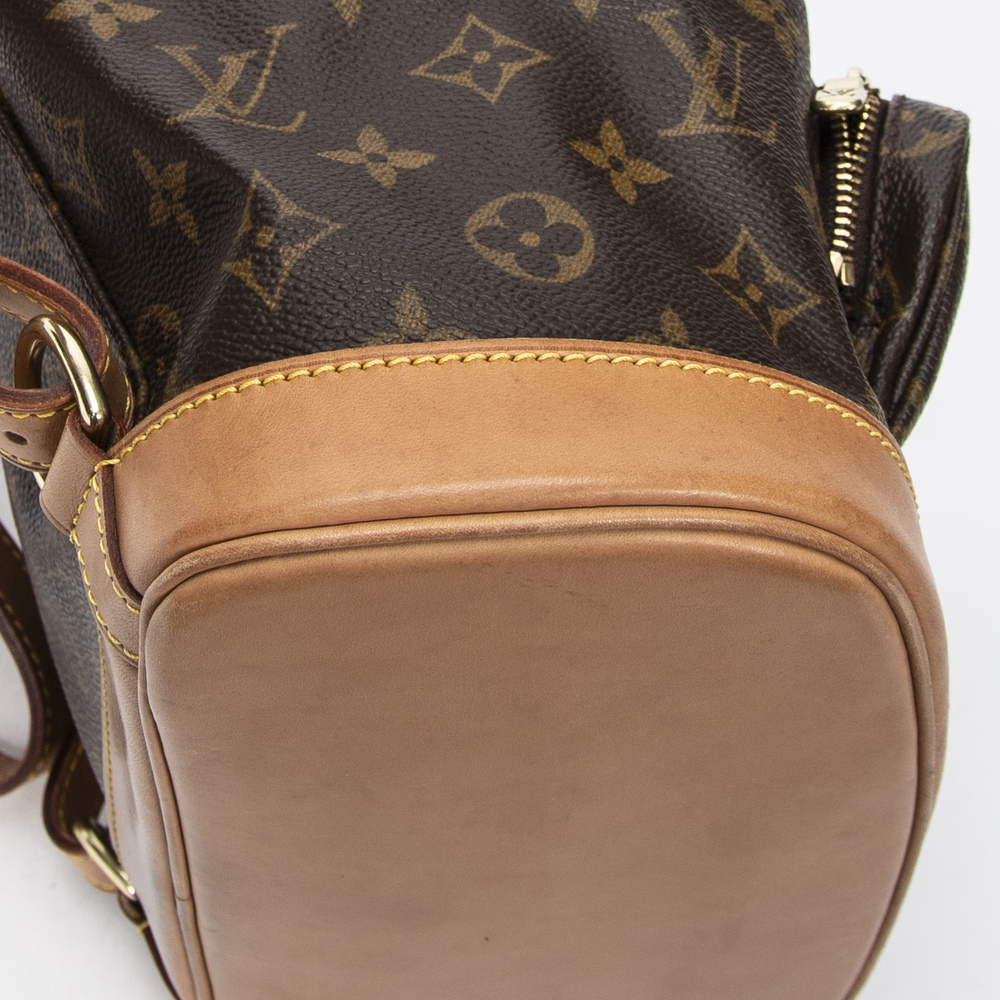 Louis Vuitton Montsouris MM - Picture 7 of 10